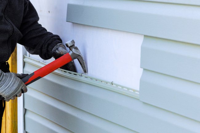 Should Siding Replacement Be a Priority?